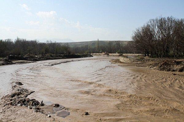 آماده باش شهرداری و بخشداری مرکزی پلدختر برای مقابله با سیلاب