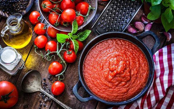 چگونه رب گوجه فرنگی خانگی درست کنیم؟