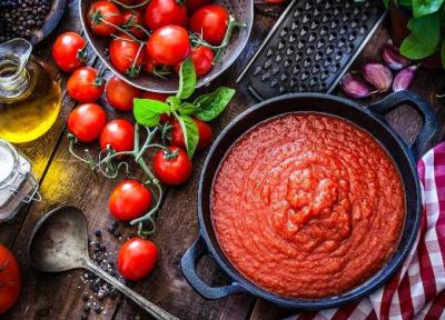 چگونه رب گوجه فرنگی خانگی درست کنیم؟