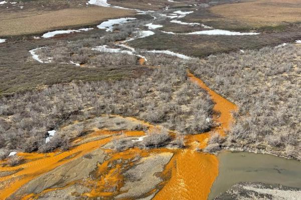 عجیب اما واقعی؛ رودخانه های این منطقه نارنجی شده اند!، عکس